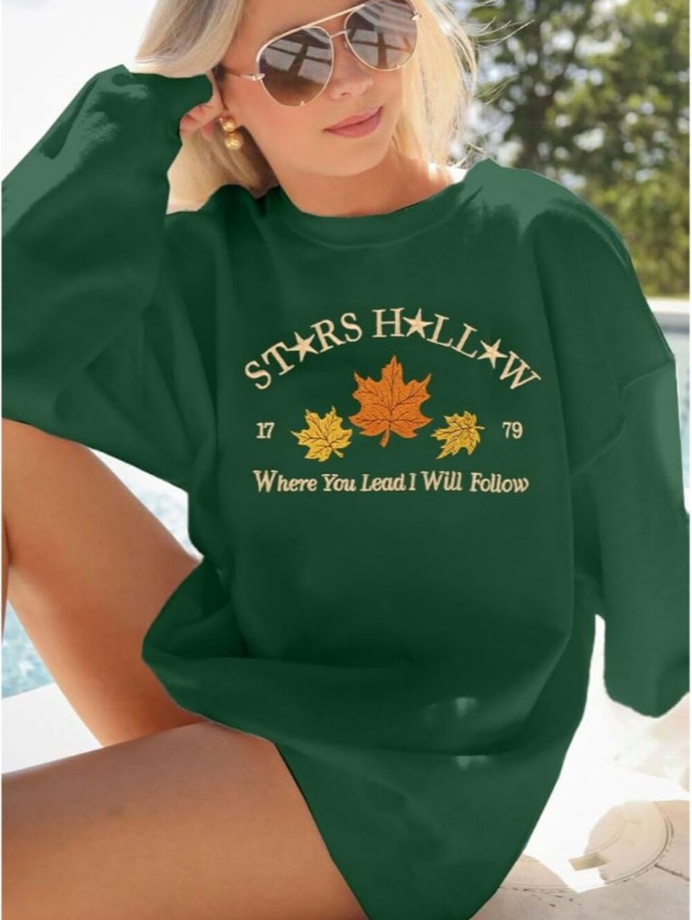 Gilmore Girls Stars Hollow Green Embroidered Graphic Sweatshirt Size Medium NWOT - Picture 3 of 9